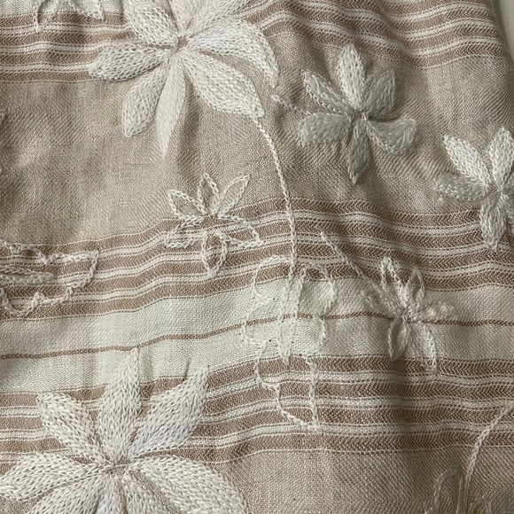 Talbots 100% Irish Linen Embroidered Fully Lined Neutral Classic Skirt Size 10 - Picture 2 of 8